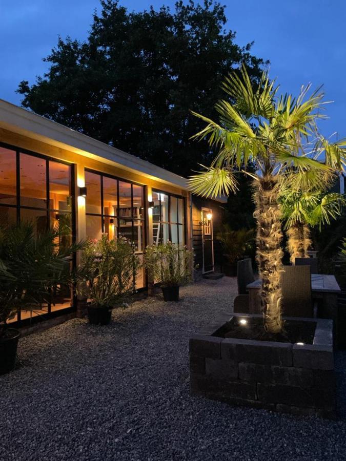 Flora'S B&B Landsmeer Exterior photo