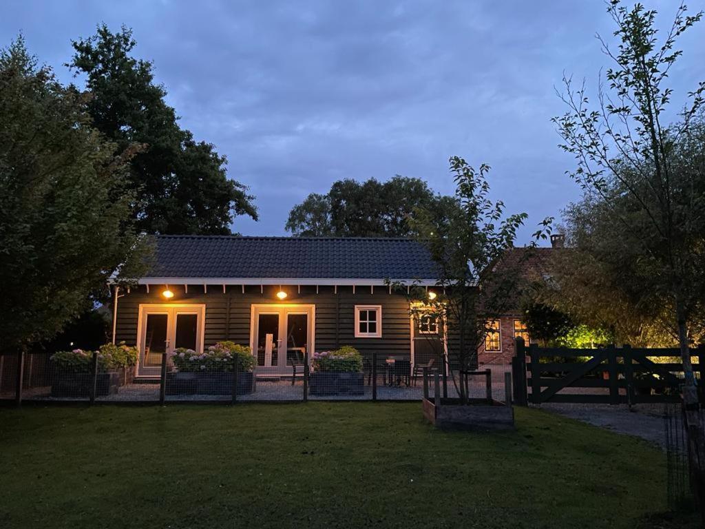 Flora'S B&B Landsmeer Exterior photo