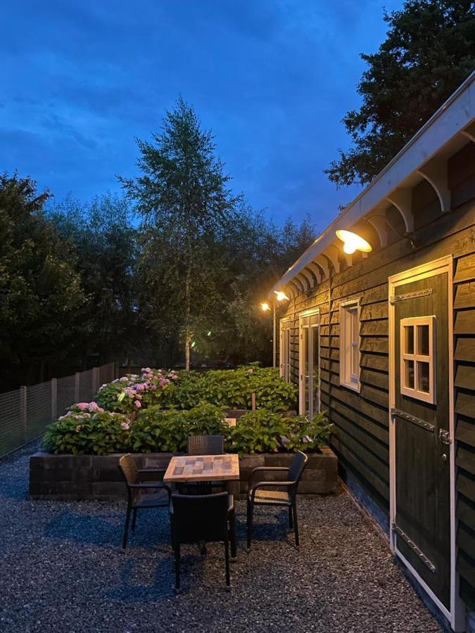 Flora'S B&B Landsmeer Exterior photo
